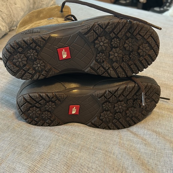 North face fleece lined boots - Picture 7 of 13